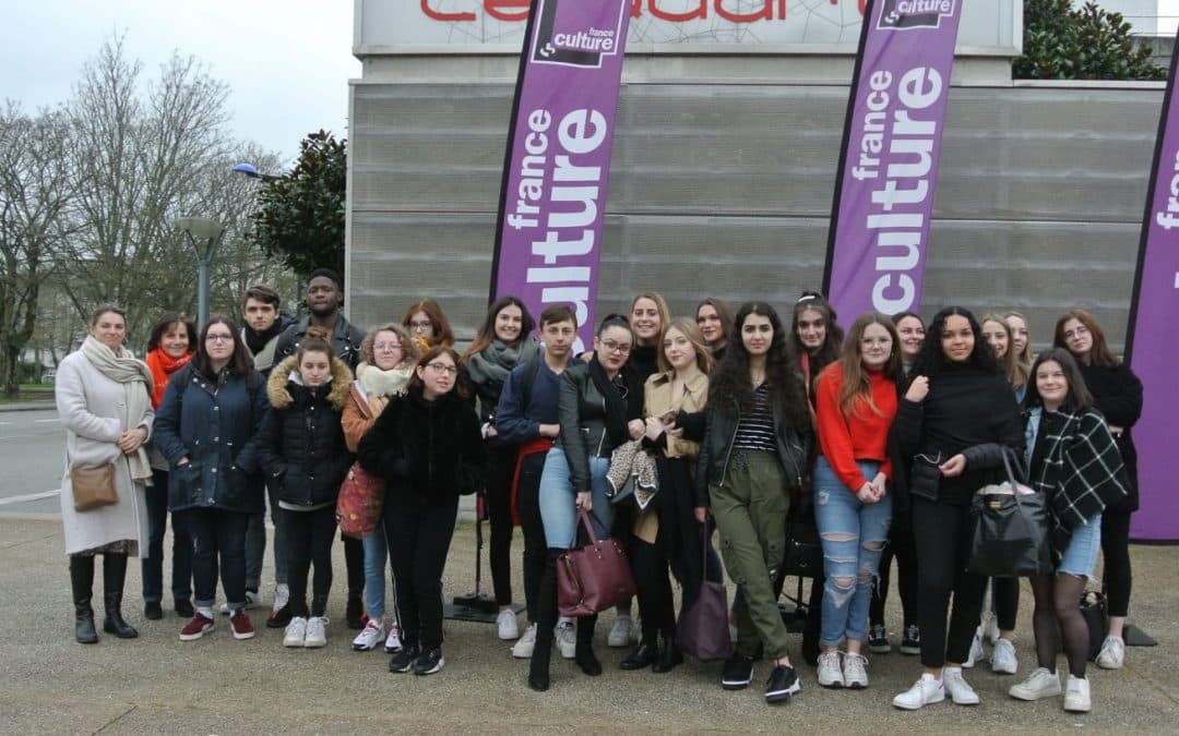 La classe de 1ère Gestion Administration au festival Longueur d’Ondes